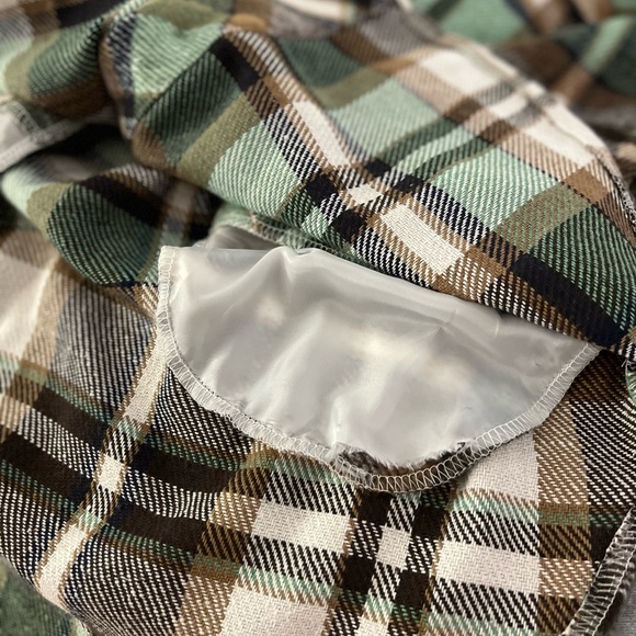 Shacket - Picture 2 of 2